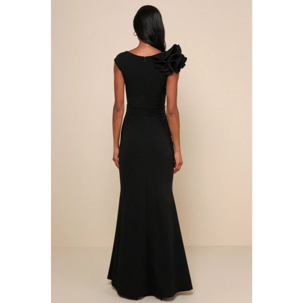 Lulu's Black One-Shoulder Floral Accent Gown - Picture 4 of 10